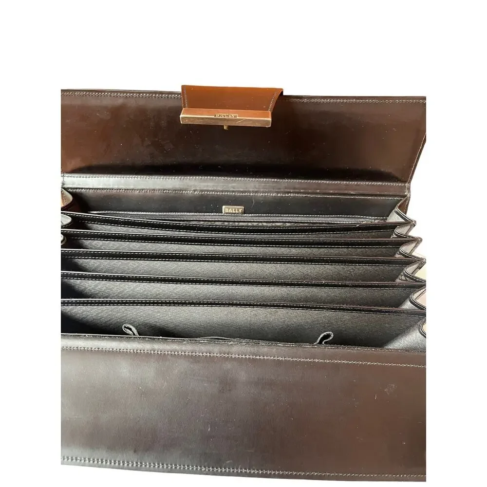 BALLY of Switzerland Leather Briefcase / Pilot - Lawyer - Doctor